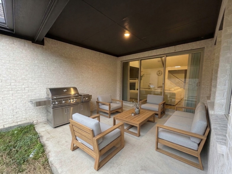 Building Photo - 733 Faith Bud Ln