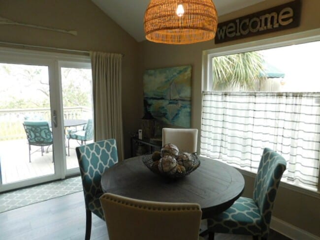 Building Photo - Beautifully Furnished Townhome With Sunset Views