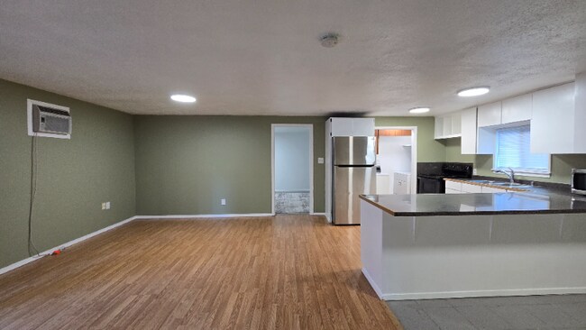 Building Photo - 18440 NE Woodinville Duvall Pl