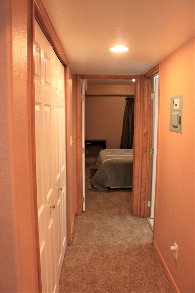 Building Photo - 6663 Camino Del Rey