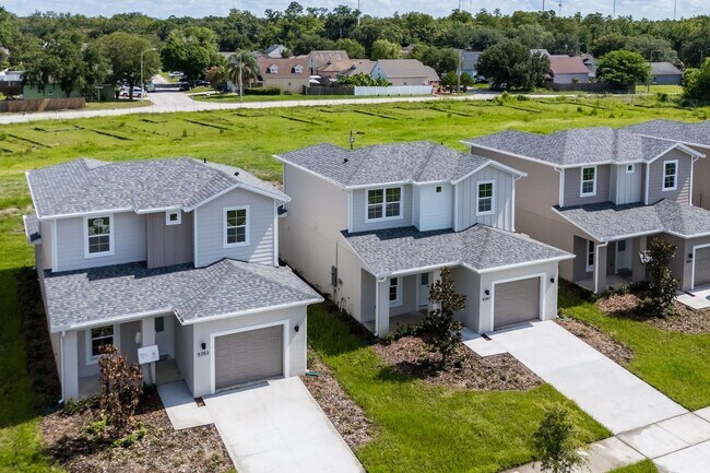 Building Photo - 5347 Vista Lago Dr