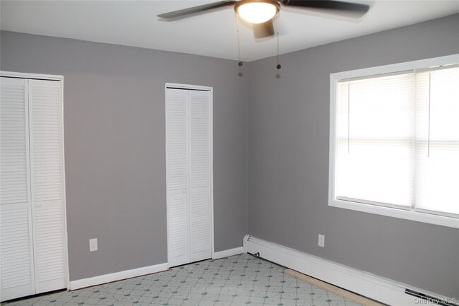 Building Photo - 303 Barclay Manor