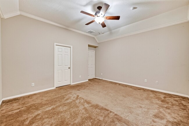 Building Photo - 24222 Lake Path Cir