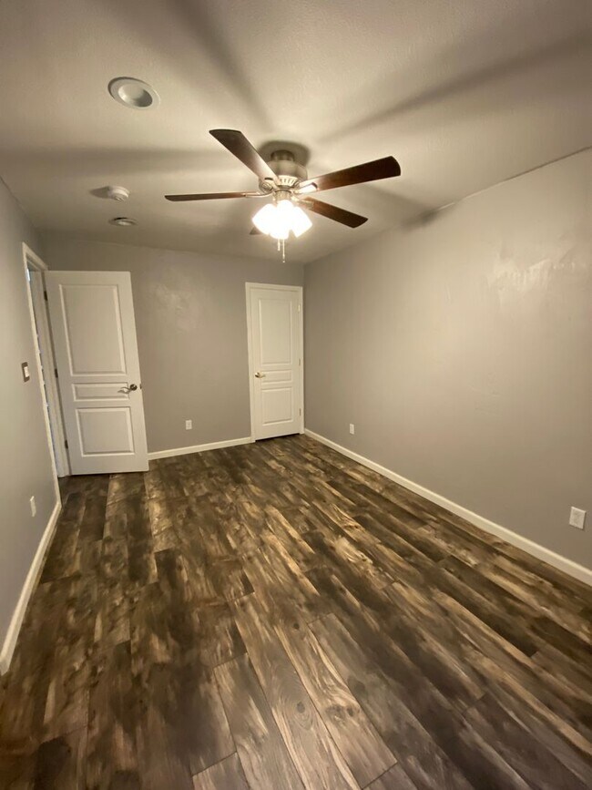 Building Photo - *COMING SOON* Beautifully Upgraded Rancher...