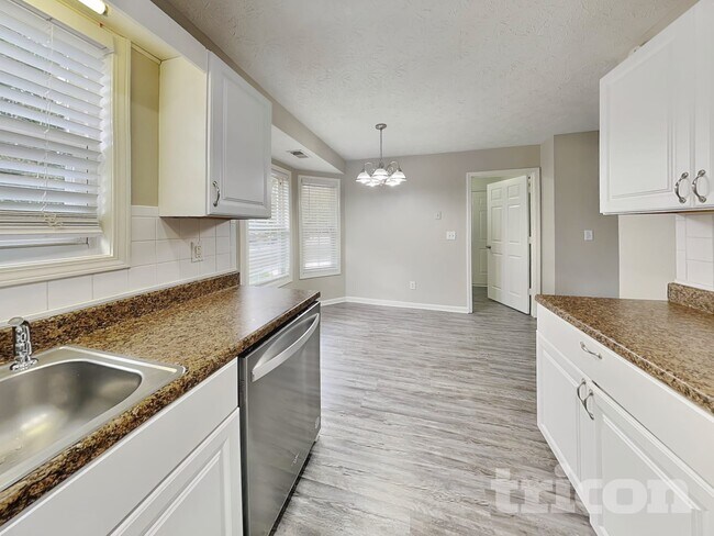 Building Photo - 2725 Archer Way