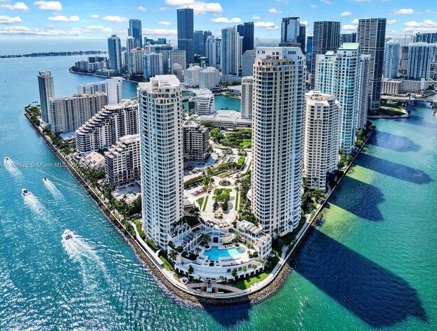 Building Photo - 540 Brickell Key Dr