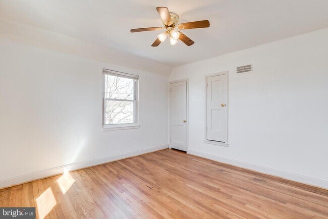 Building Photo - 1889 Alabama Ave SE