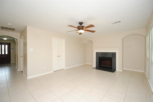 Building Photo - 17110 Fairway Glen Ct