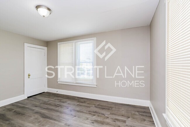 Building Photo - Charming 2 Bedroom in Columbus!