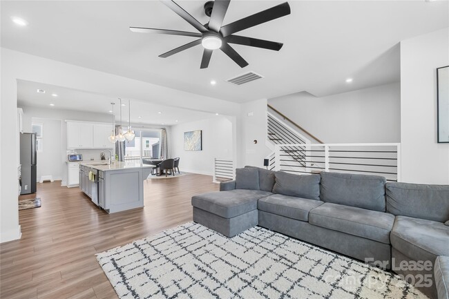 Building Photo - 1713 Unison Dr