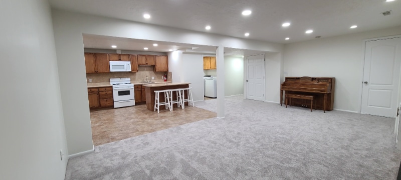 Building Photo - 7438 Camelback Cir