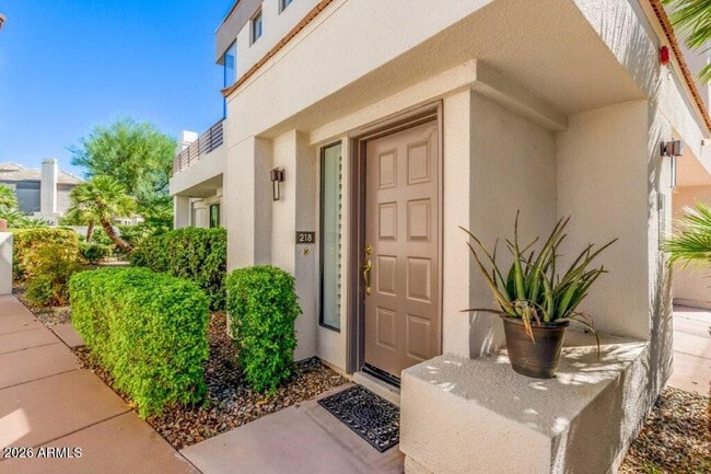 Building Photo - 7222 E Gainey Ranch Rd
