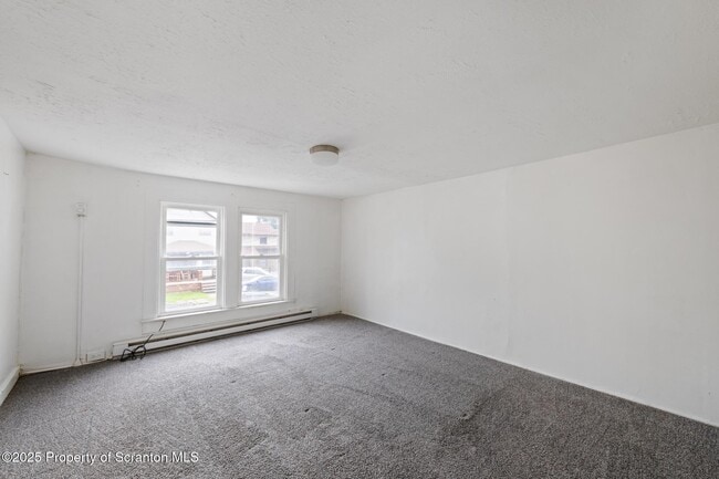 Building Photo - 121 Throop St