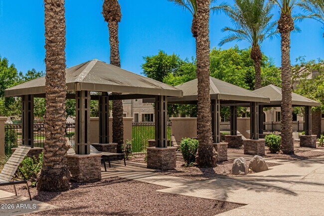 Building Photo - 2780 S Alpine Dr