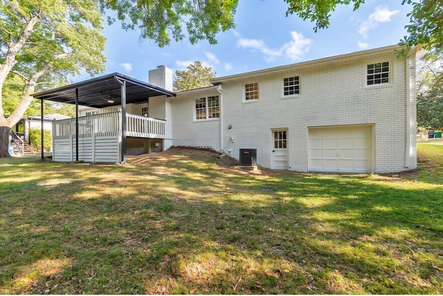 Building Photo - 1920 Mozelle Dr