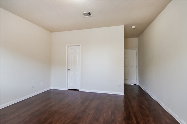 Building Photo - 12414 Roy Mix Bohn Lane