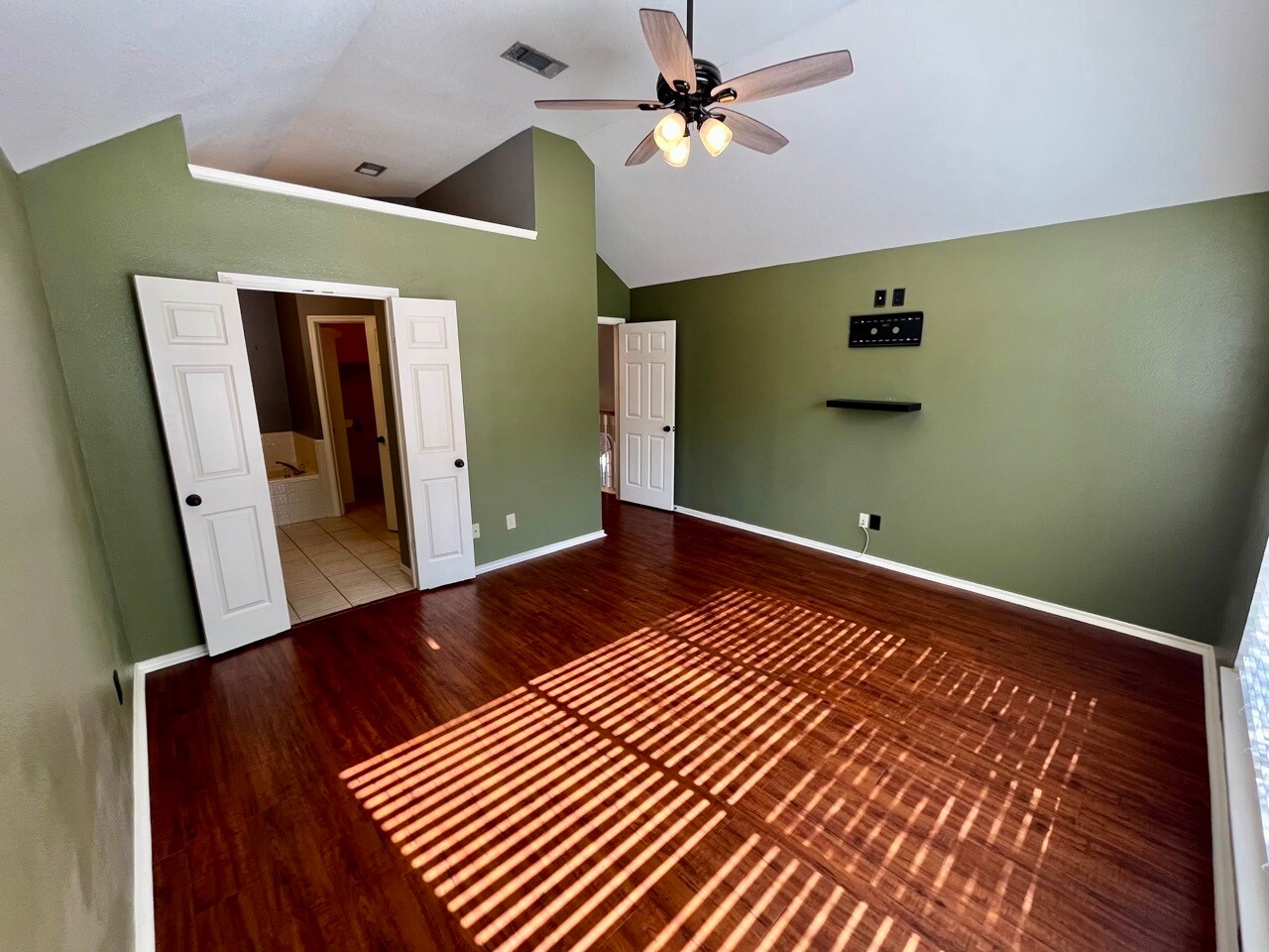 Building Photo - 5810 Spring Sq