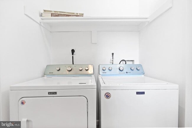 Building Photo - 1606 Opus Ave