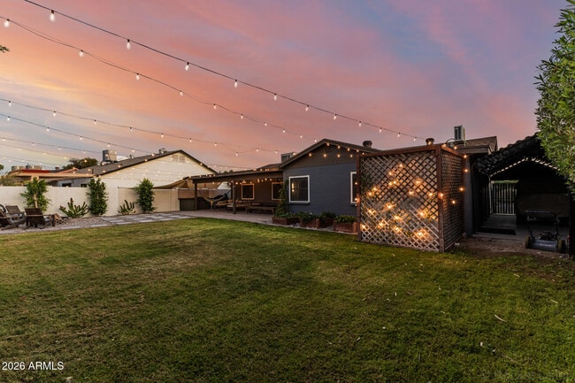 Building Photo - 2200 N Los Altos Dr