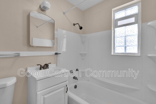 Building Photo - 303 Beattie Ave