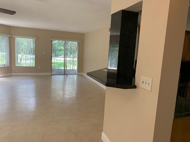 Building Photo - 2460 NW 33rd St