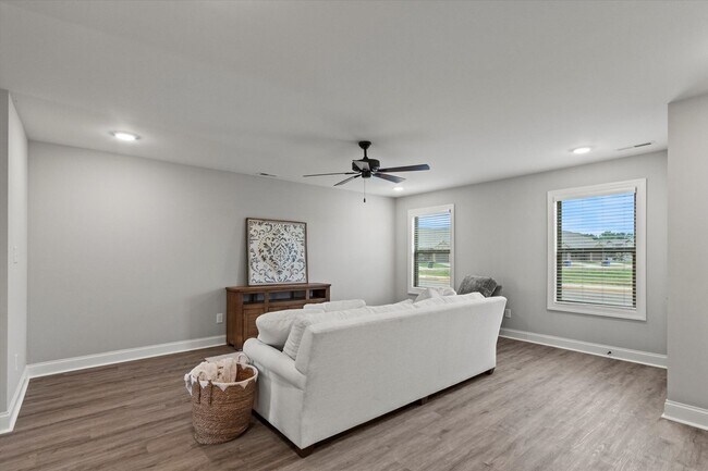 Building Photo - 16129 Cohen Dr