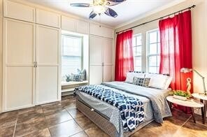 Building Photo - 231 Cody St