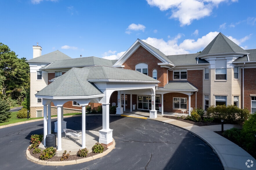 Primary Photo - Serenity Apartments at Brewster