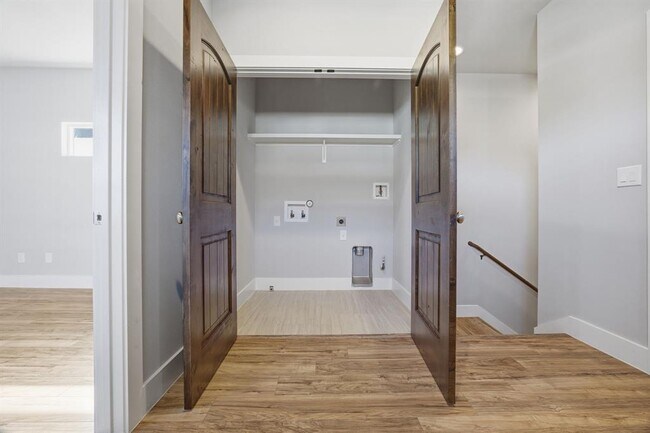 Building Photo - 1125 Walton Ln