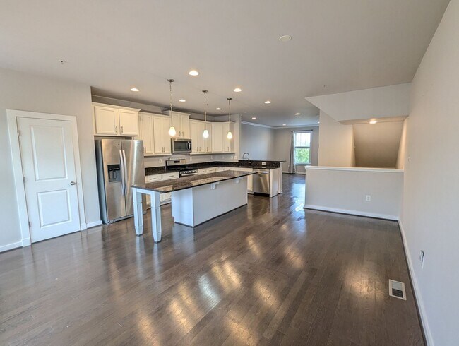 Building Photo - 1129 Lawler Dr