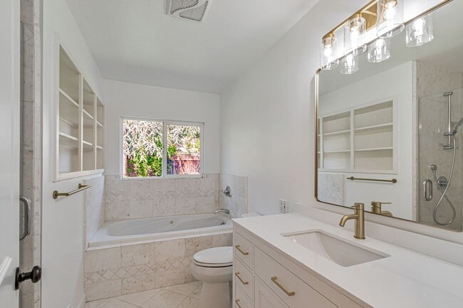 Building Photo - Fabulous 3BR 2BA Single Family Los Altos Home