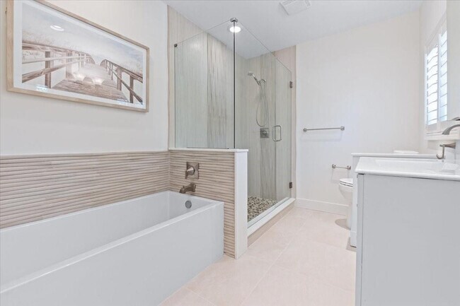 Building Photo - 1635 Seabreeze Blvd