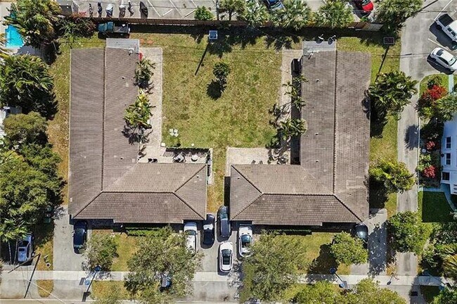 Building Photo - 2170 NE 44th St