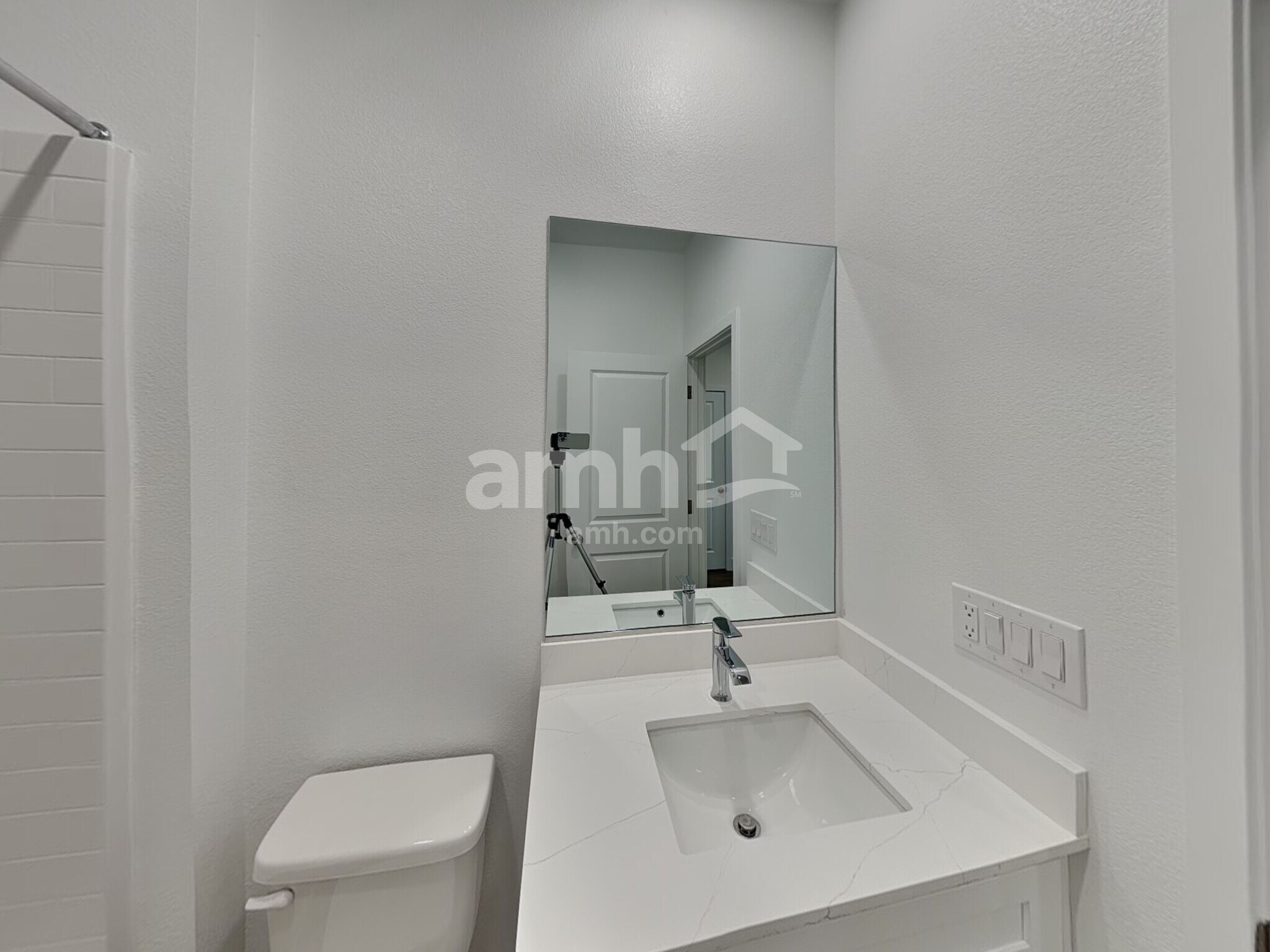 Building Photo - 10131 Cv Mountain St