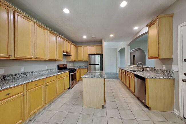Building Photo - 12723 Rock Creek Ct.