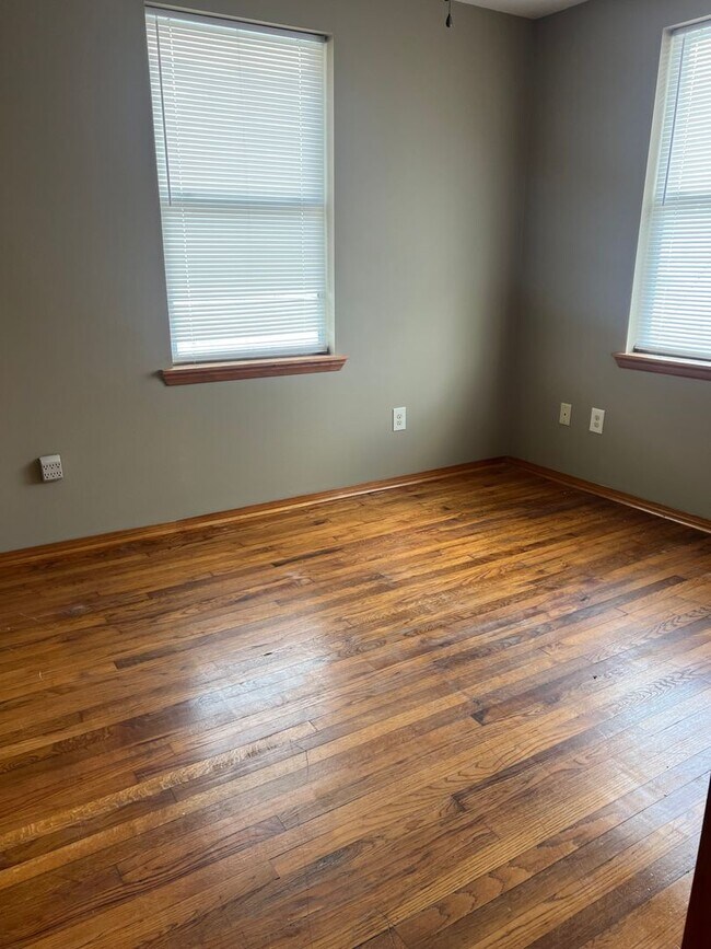 Building Photo - Eagle Duplex