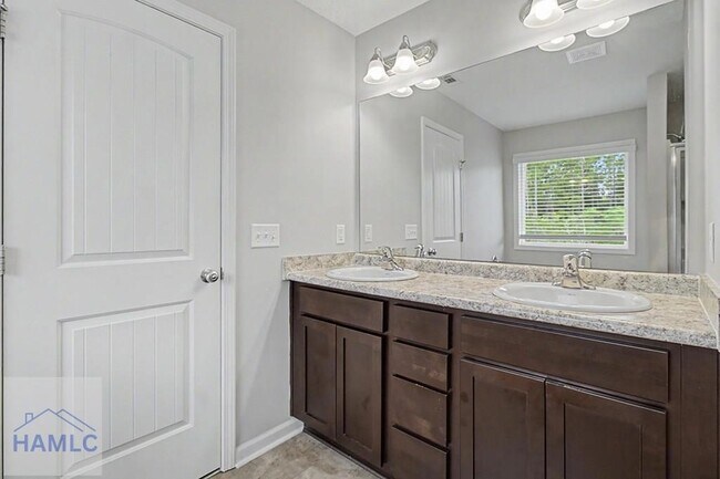 Building Photo - 454 Brightleaf Cir