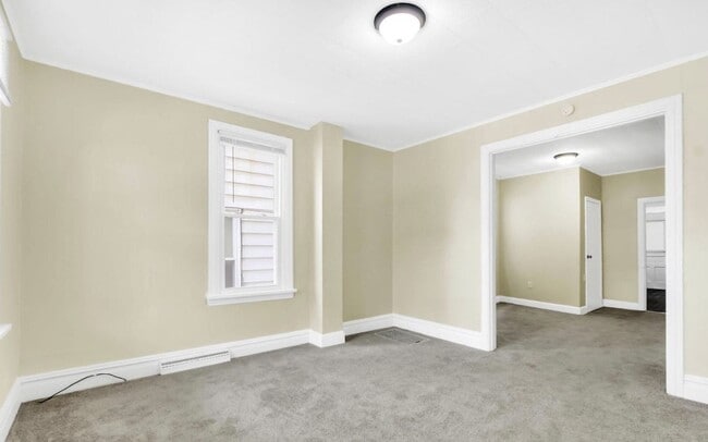 Building Photo - Bright 4 Bedroom, 1.5 Bath Home in Enola Pa!