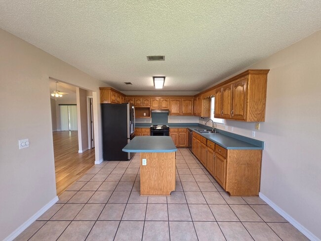 Building Photo - 3 Bedroom Home Near NAS Pensacola