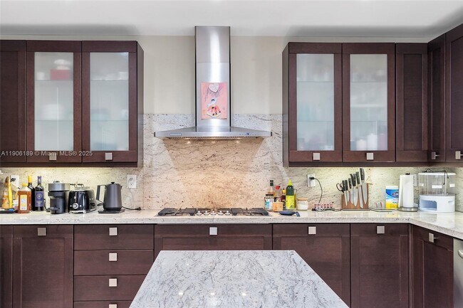 Building Photo - 415 Rovino Ave