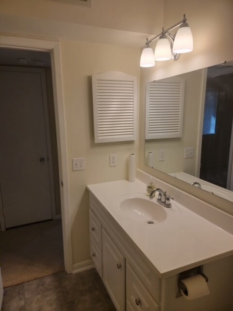 Bath 1 - 3209 Heathstead Pl