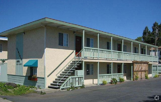 Building Photo - Lincoln Apartments