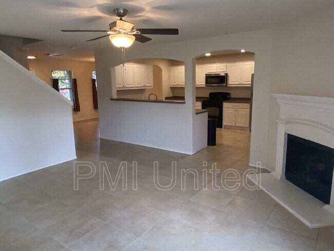 Building Photo - 3805 Oceanview Dr
