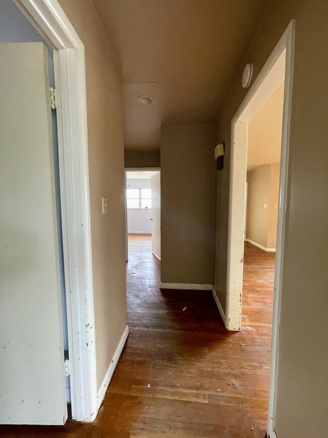 Building Photo - Texas-Style Charm and Comfort – 3-Bed, 2-B...