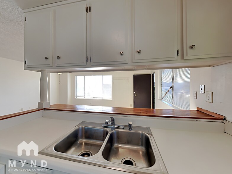 Building Photo - 3157 Occidental Dr