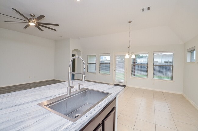 Building Photo - 17902 Logans Pine Dr