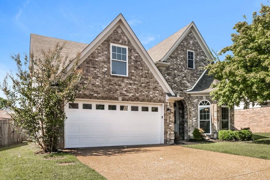 Building Photo - 1083 Red Fern Cir E