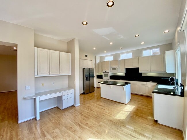 Building Photo - Solar Powered Gorgeous Carmel Valley Home!