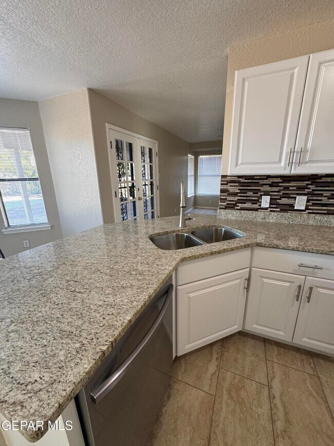 Building Photo - 1801 Garden Gate Way