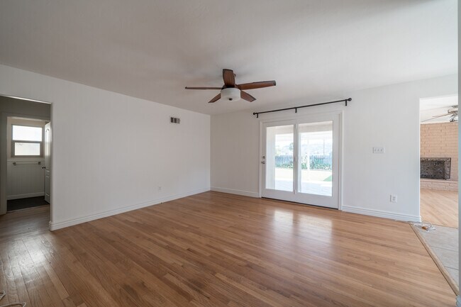 Building Photo - 5564 Gala Ave